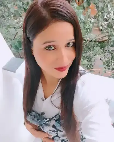 Call Girls in Bharthana